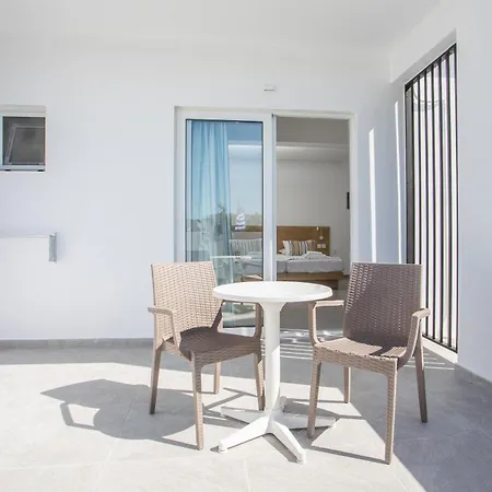 Appart hôtel Mando Living -faliraki 2*
