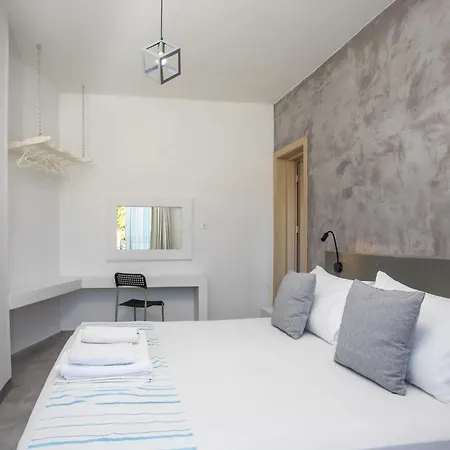 Ξενοδοχείο με διαμερίσματα Mando Living -faliraki Φαληράκι
